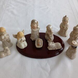 Ceramic Nativity Figurines, 10 Pieces